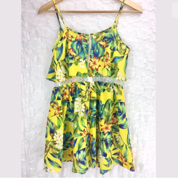Akira Chicago Yellow Hawaiian Tropical Tank Top - Picture 2 of 7